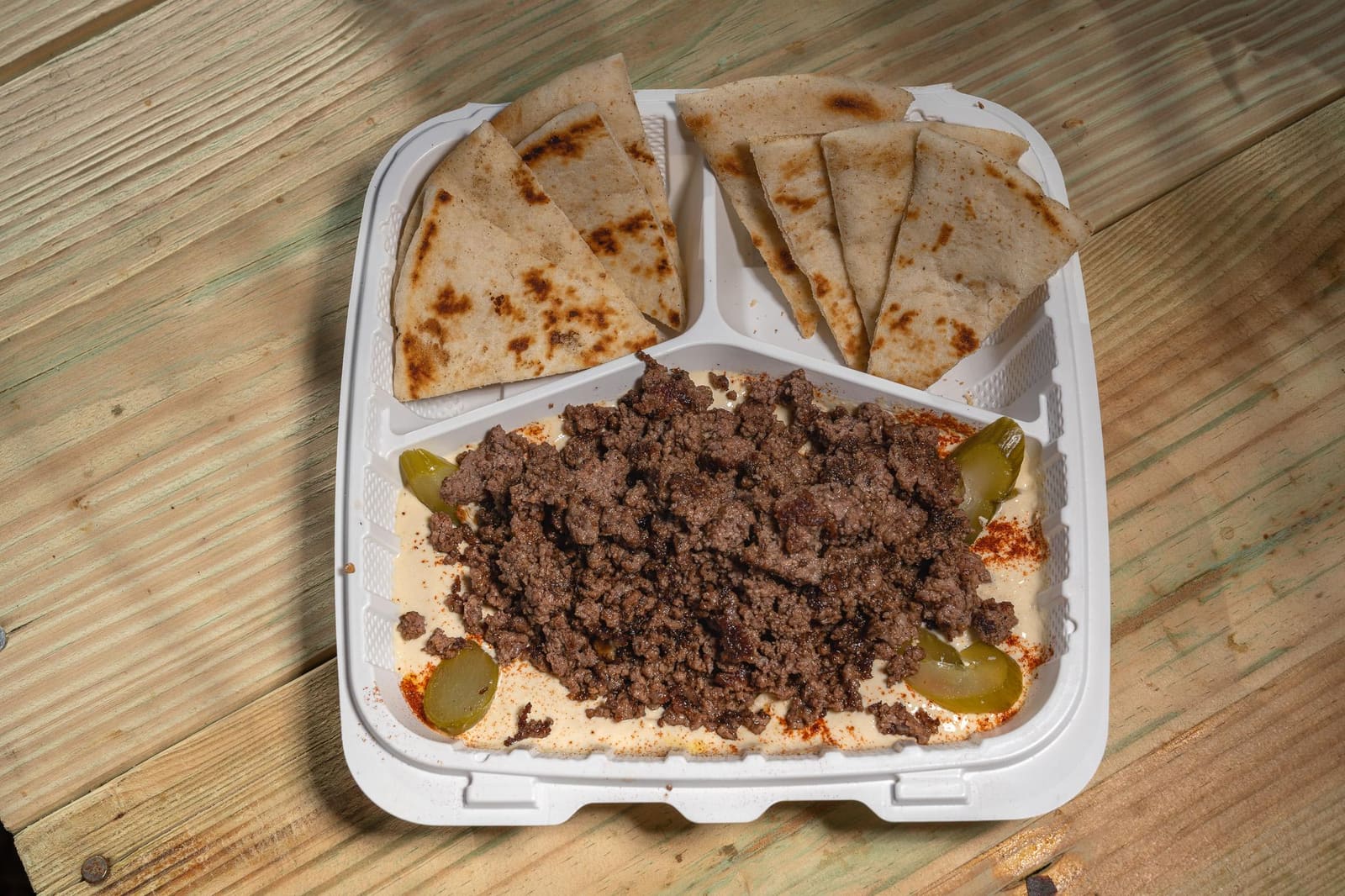 Hummus with Beef